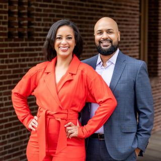 I usually don’t post corporate headshots on my IG even though I do a fair amount of them - mostly because they can look blah on my grid 😉 but I had to post about out this amazing couple.  So you know when you drive around LA and see homeless encampments and think “Is anyone doing anything to help?” Well, these amazing people are and they should be given an incredible amount of love and appreciation.  Their company #Daecorealeatate helps provide housing to the unhoused in the most respectful and empowering way.  Such and honor to meet and get to photograph their amazing team! (Oh, and is her jumpsuit fabulous or what? ) #headshots #losangeles #fighthomelessness #losangelesrealestate #corporateportrait #corporateportraitphotographer #portraitphotography #portraitphotographer #losangelesportraitphotography #losangelesportraitphotographer #helpingthehomeless