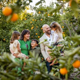 Just a blast photographing these beautiful families at some Orange Groves.  Extended family sessions are really fun as the kids all make each other laugh!  The cousins just love one another and these kids could not be sweeter!  So much fun seeing them every year and boy did I love shooting here, hint hint! #orangegroves #family ##familyportraitphotography #lifestylefamilyphotography #losangelesportraitphotography #losangelesfamilyphotography #marinadelreyfamilyphotographer 
#santamonicafamilyphotographer #santamonicafamilyphotography
#santamonicachildrensportraits