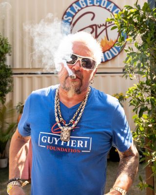 Excited to see this wild guy again next month @stagecoach and all of these extremely well dressed photogenic country music lovers.  Let me know if you will be at Coachella or Stagecoach this year!  @stagecoach @guyfieri #bbq #bbqlovers #countrymusic #countrymusicfood #cowboy #cowboyfashion #cowboyboots #cowboyhats #guyfieri